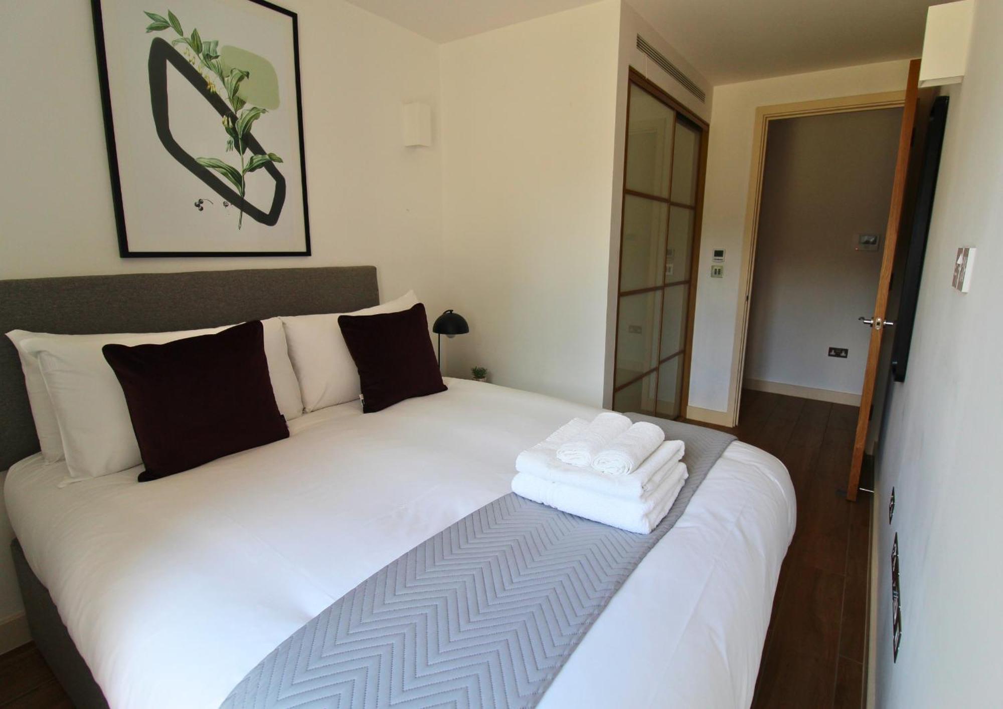 Kew Bridge By Viridian Apartments Exterior photo