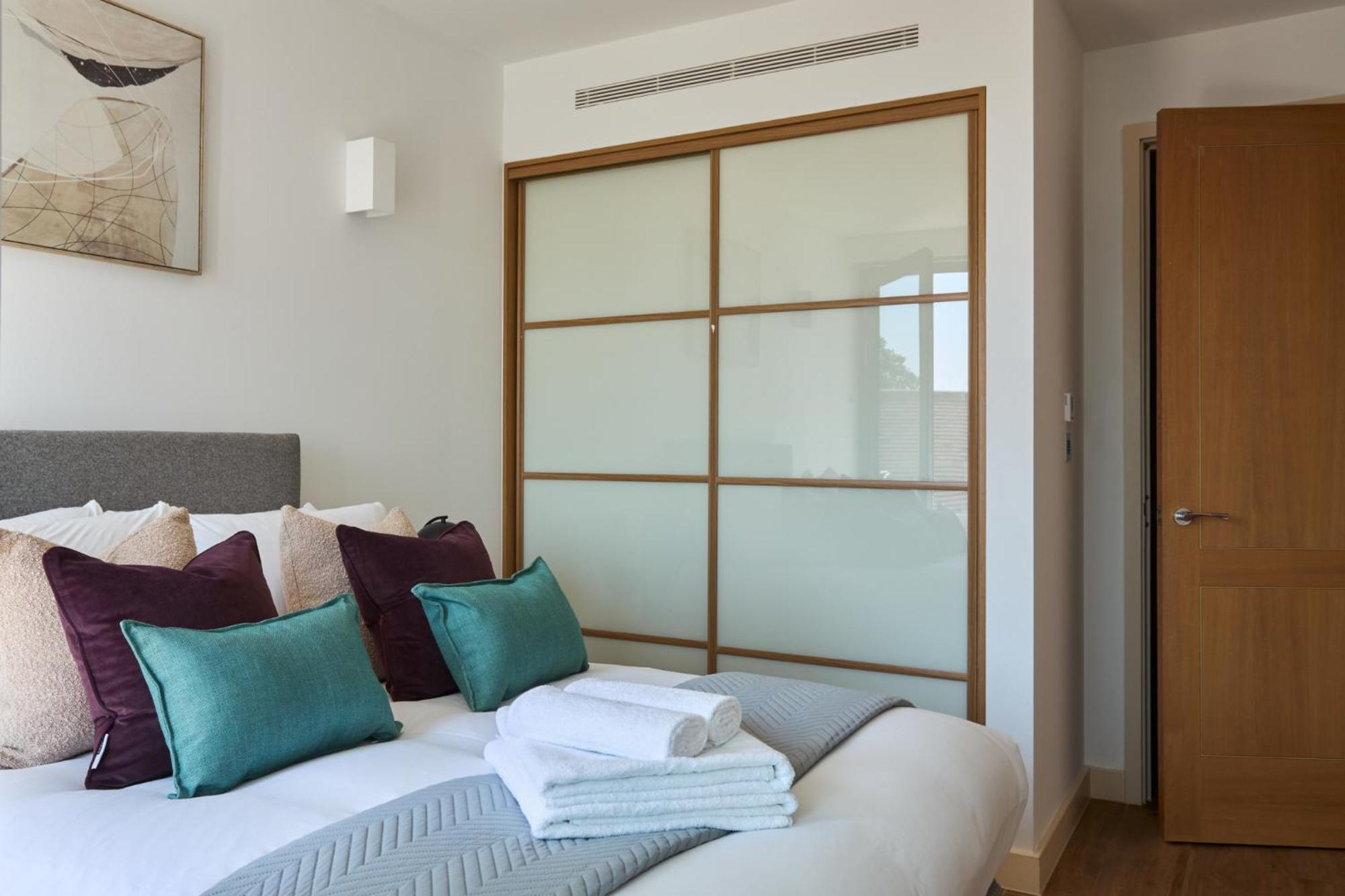 Kew Bridge By Viridian Apartments Exterior photo